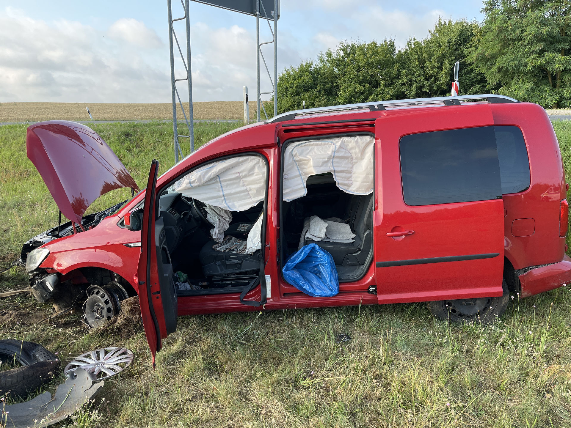 Unfall auf der B188 bei Gardelegen: Drei Verletzte nach Crash