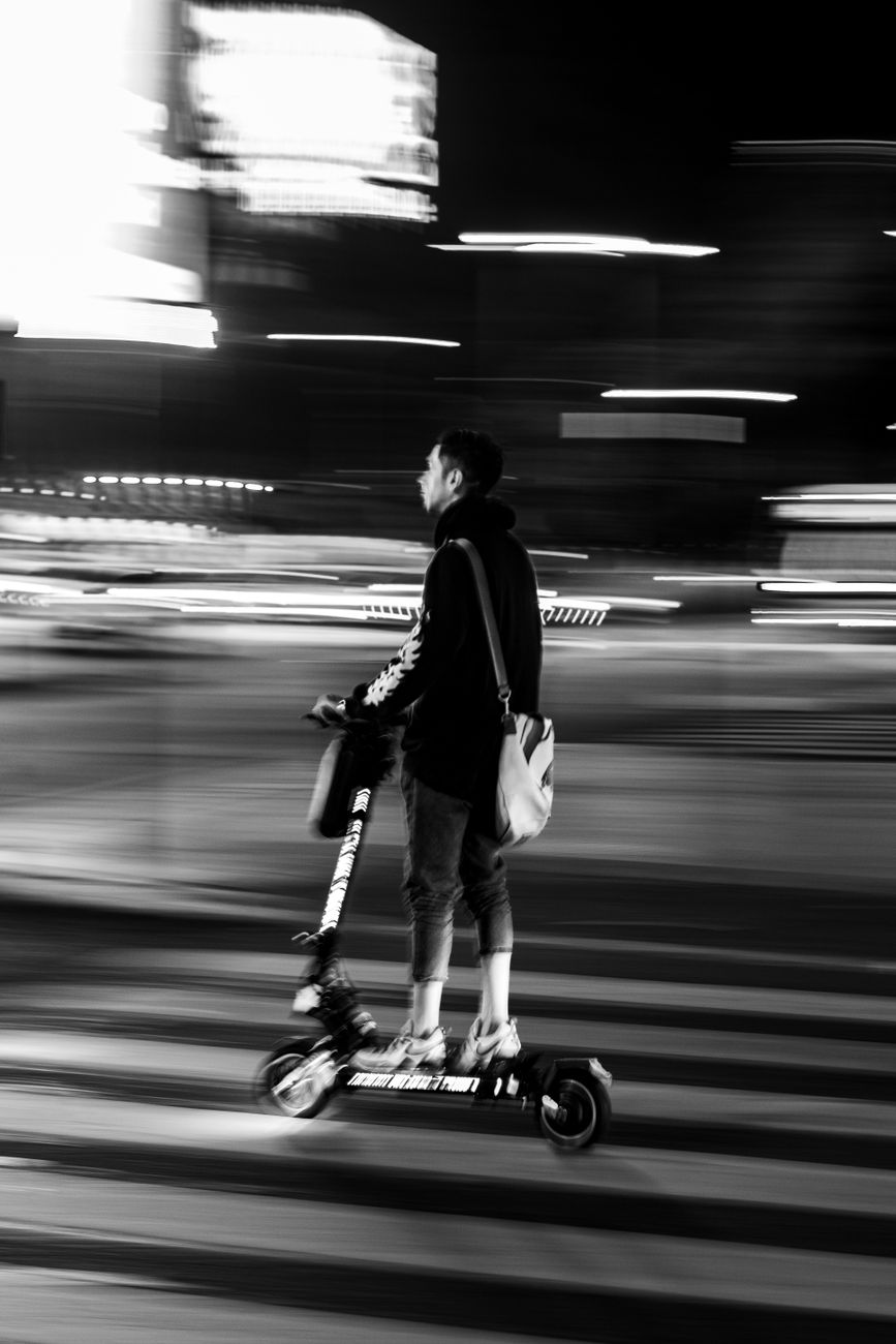 urban nightlife scooter ride in buenos aires