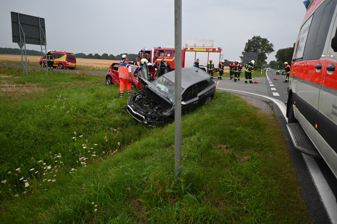 Unfall bei Langenapel: Auto überschlägt sich nach Kollision