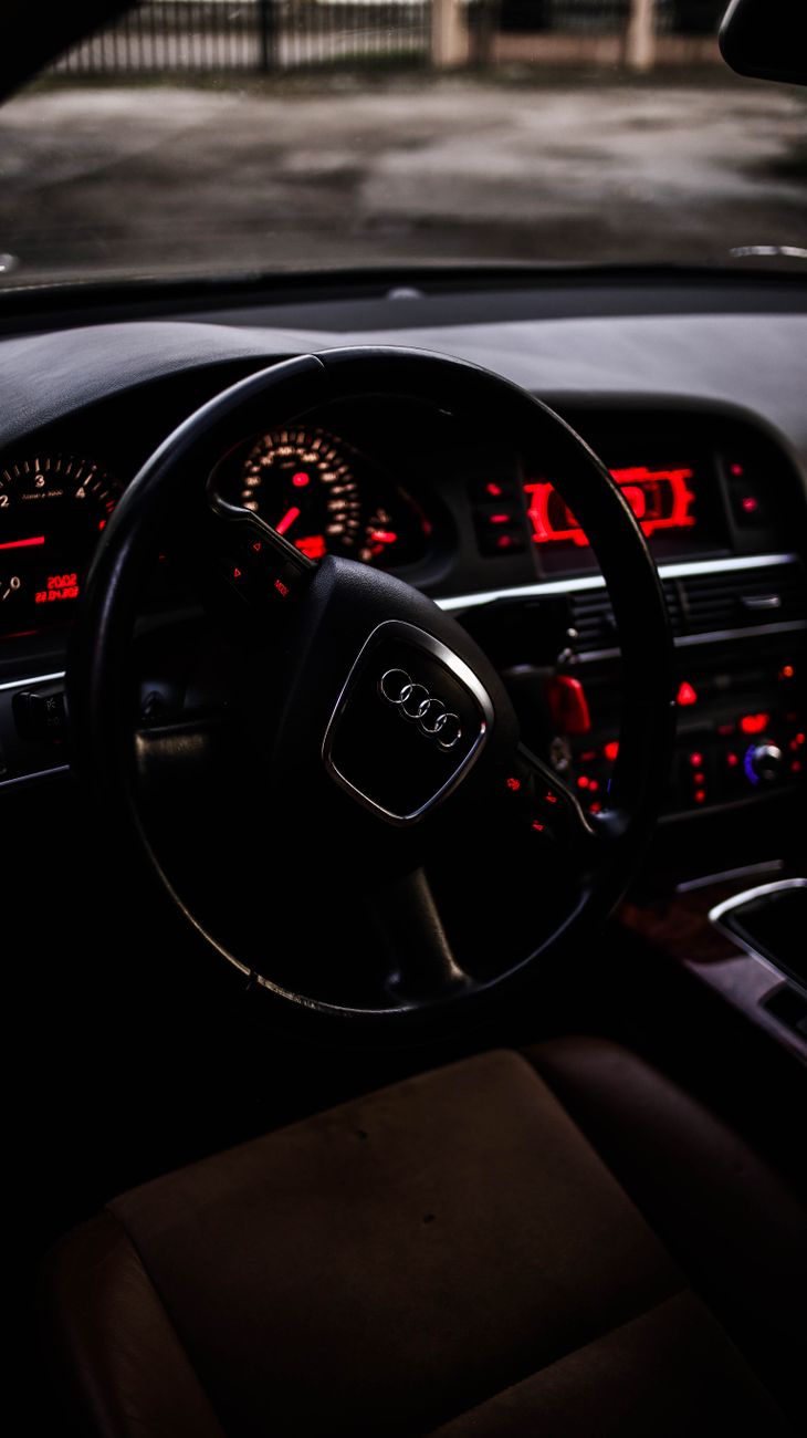 black audi car steering wheel
