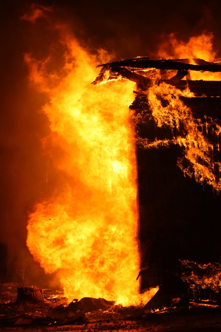 a house raze by uncontrollable fire
